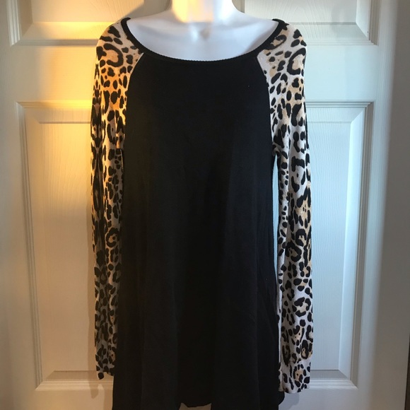 Tunic - Picture 3 of 3